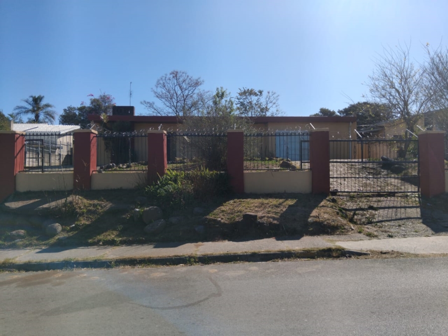 9 Bedroom Property for Sale in Kaffrarian Heights Eastern Cape